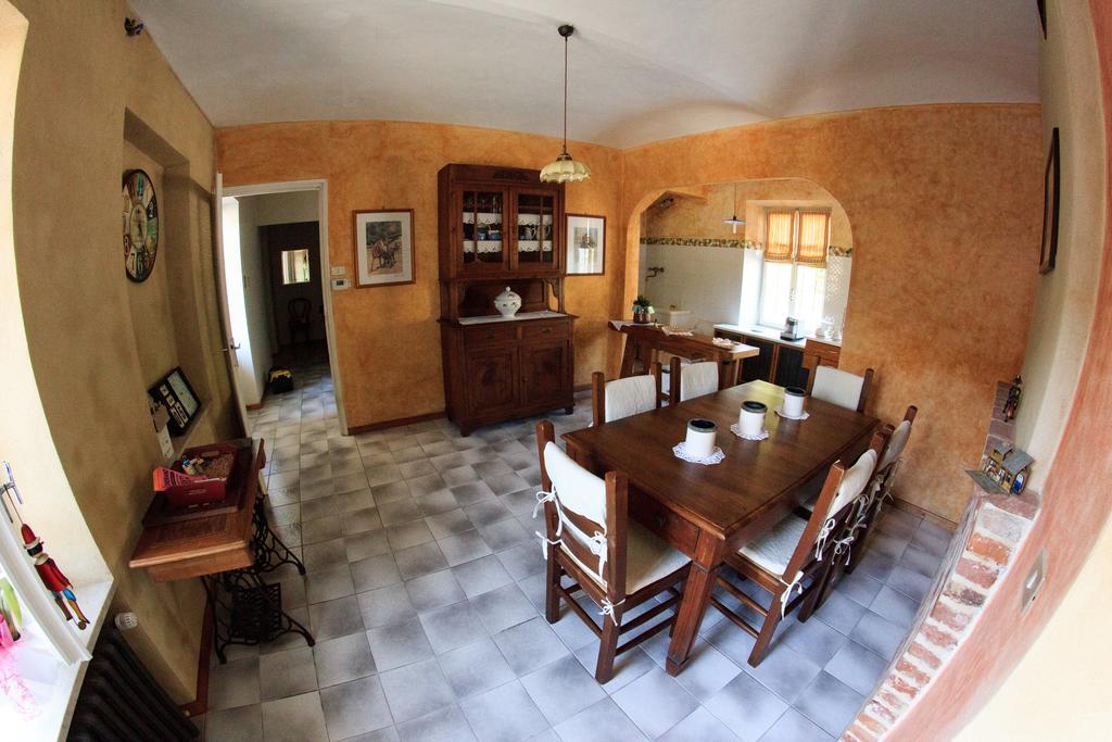 B&B Lo Scudiero Castelnuovo Don Bosco Bagian luar foto