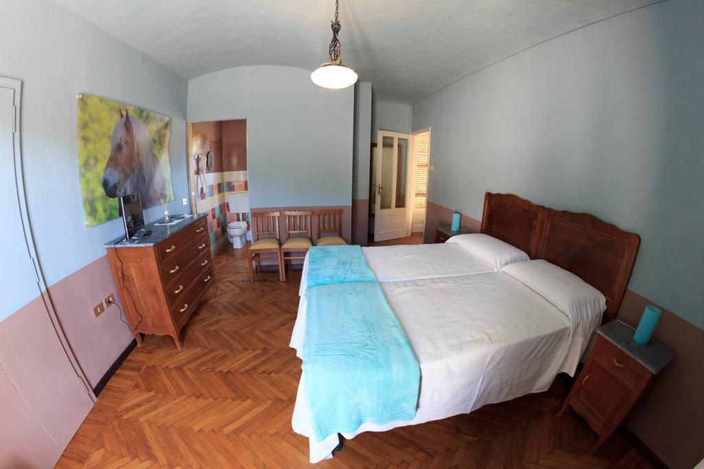 B&B Lo Scudiero Castelnuovo Don Bosco Ruang foto