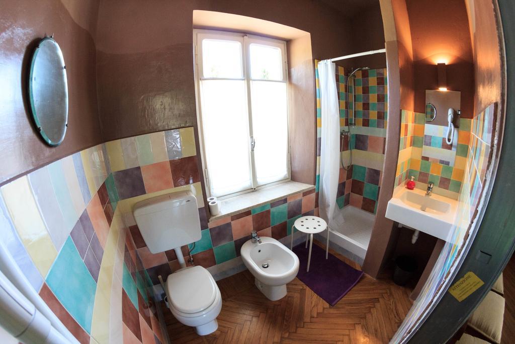 B&B Lo Scudiero Castelnuovo Don Bosco Ruang foto